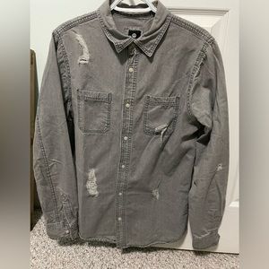 Men’s button up long sleeve